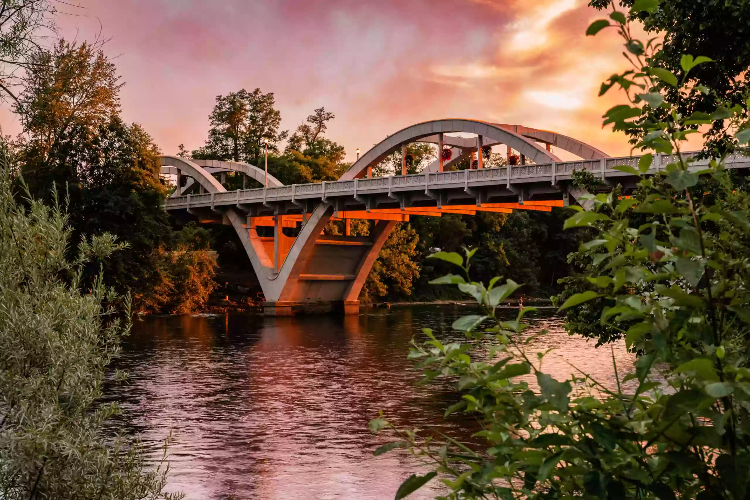 Visit Grants Pass Downtown Welcome Center