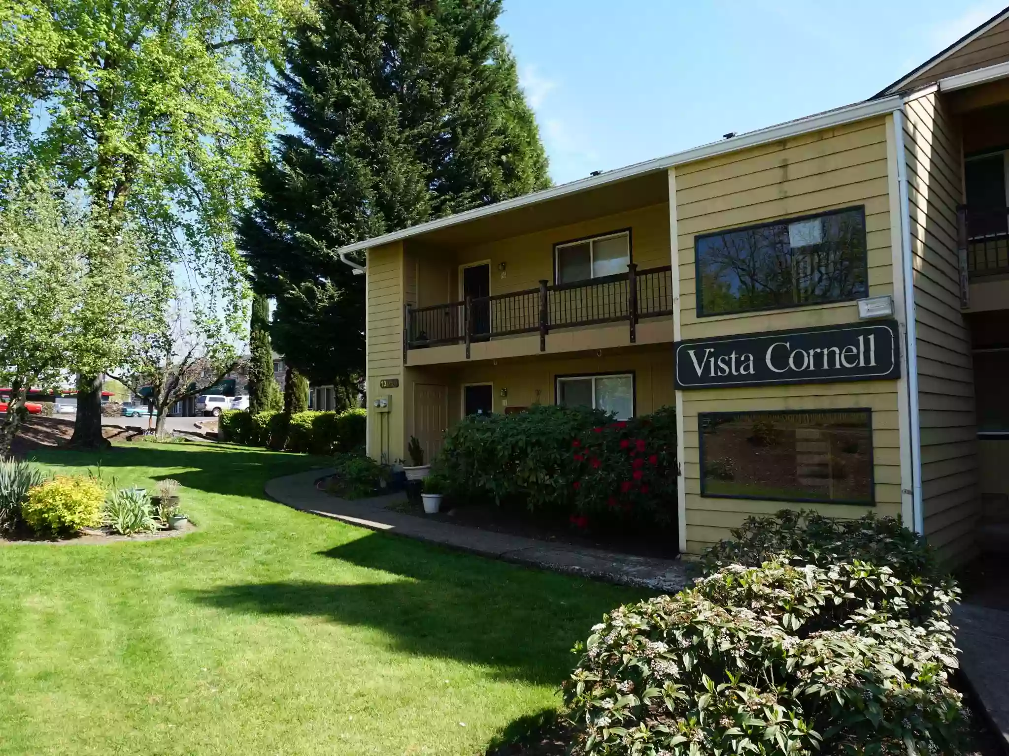 Vista Cornell Apartments