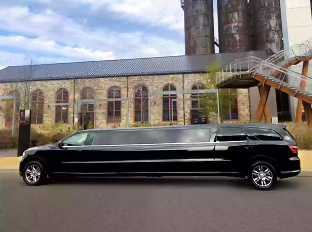 Bella Luxury Limousine