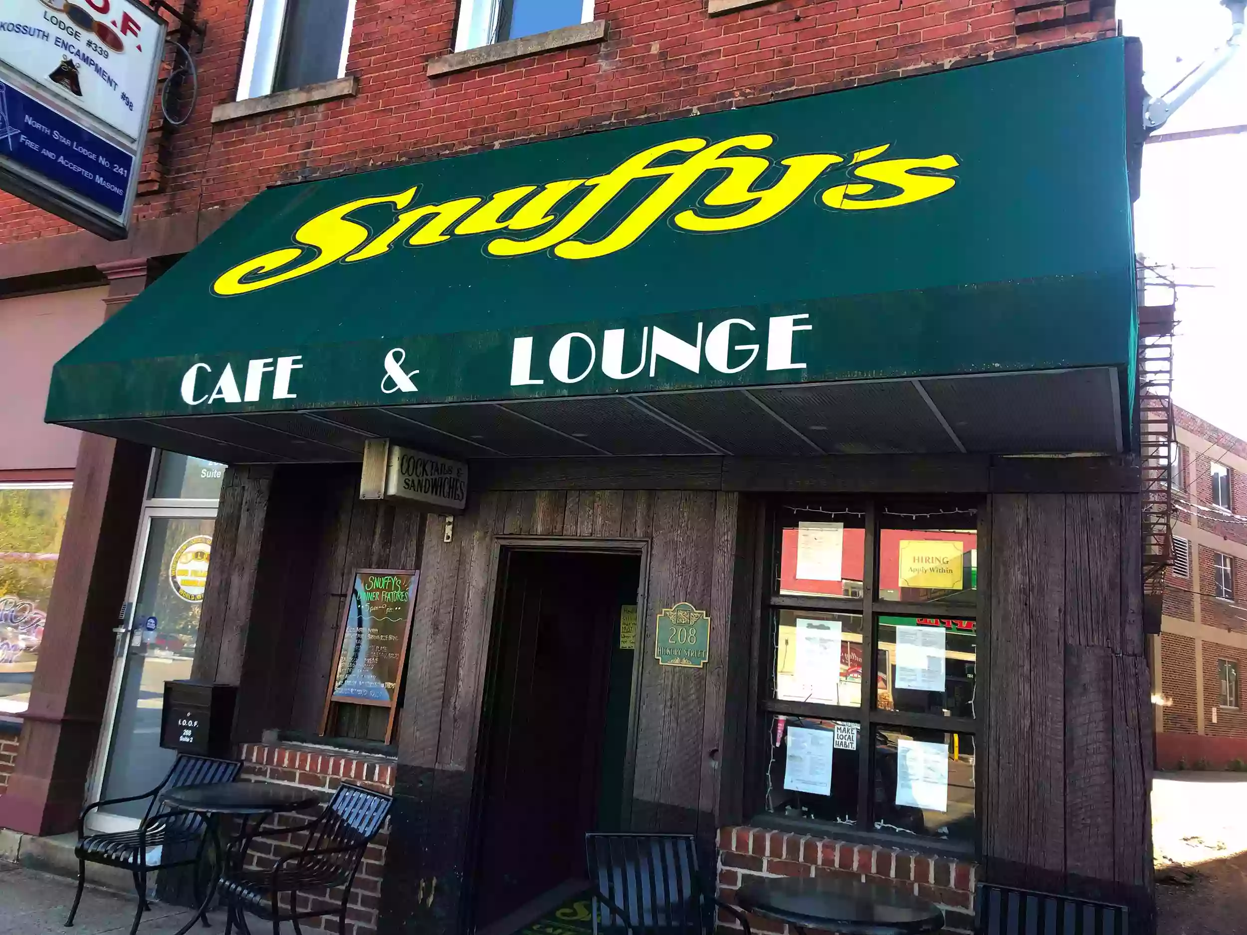 Snuffy's Cafe & Lounge