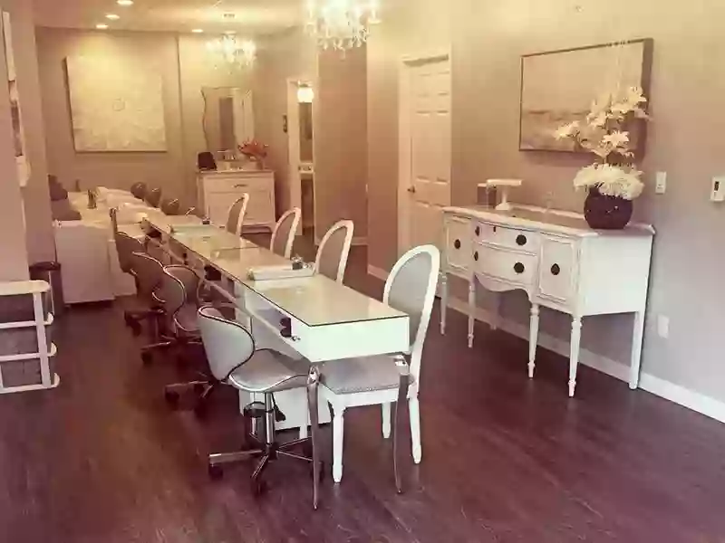 Elle's Beauty Bar