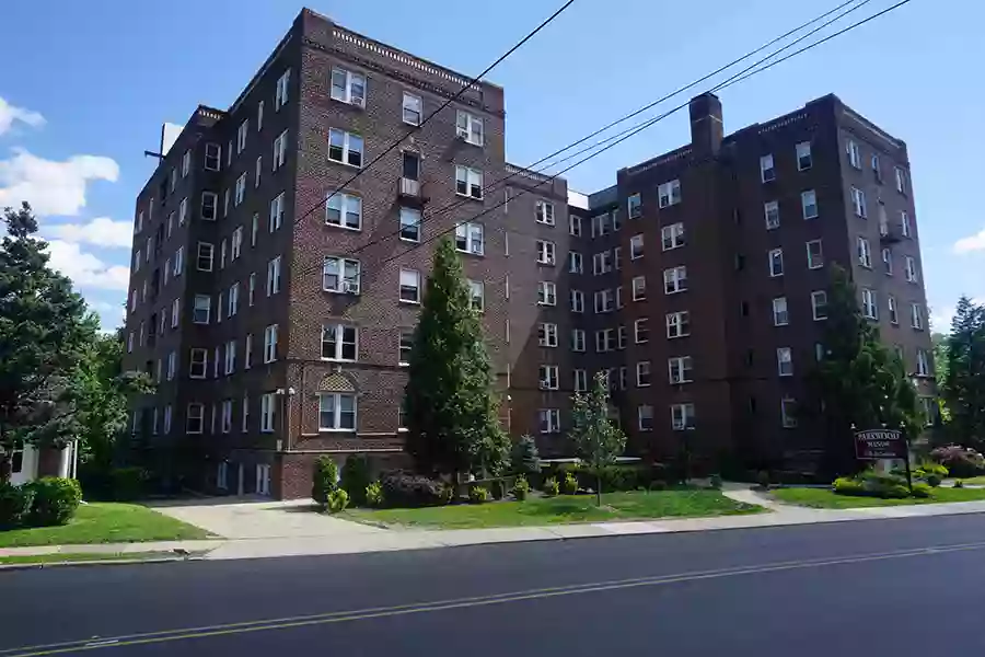 Parkwood Manor Apartments