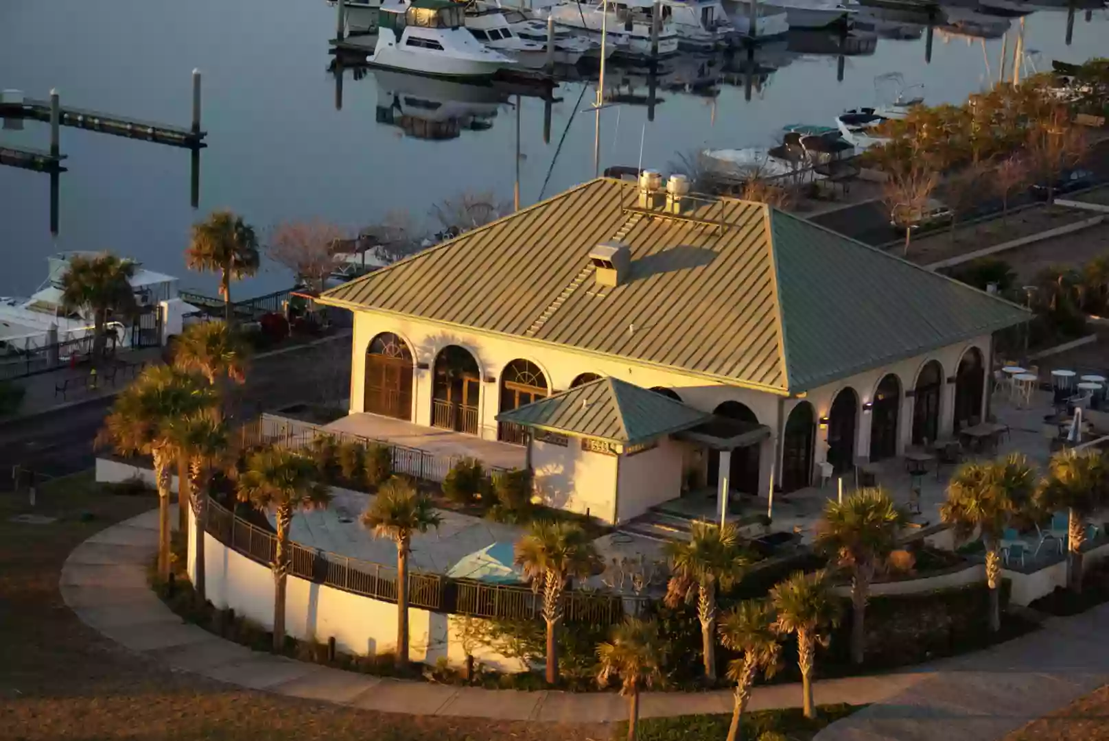 The Marina Bar and Grill at Barefoot Resort