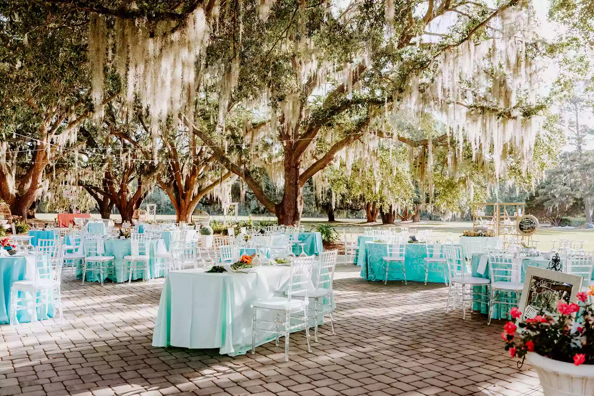 Hewitt Oaks: Weddings+Events+Retreats