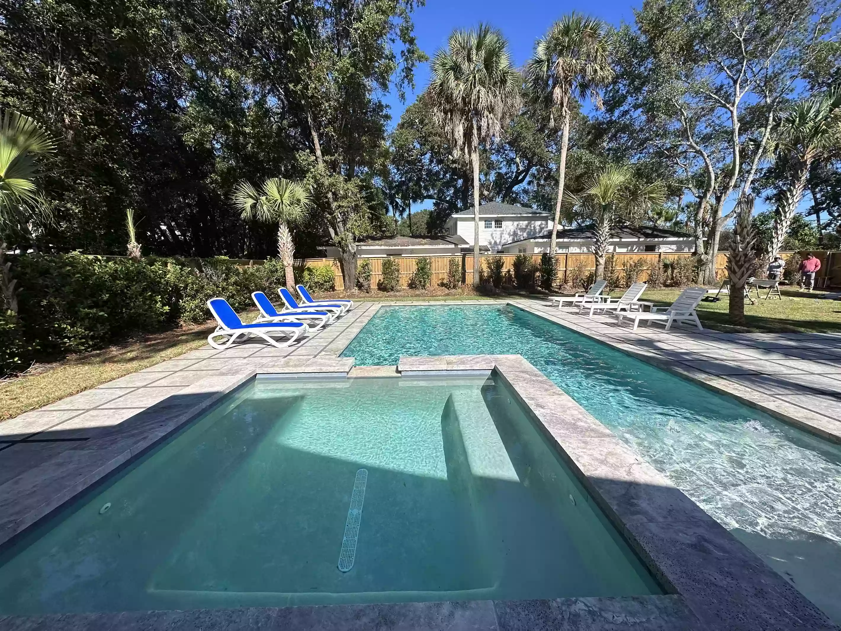 IOP Escapes Tickled Pink - 4 Bedroom Cottage with Private Pool