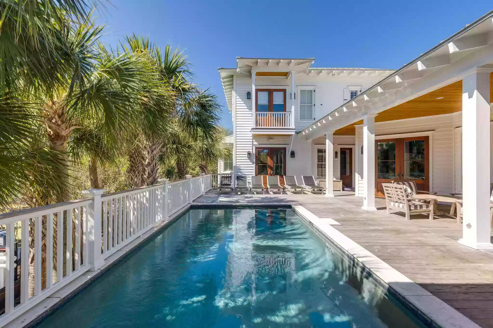 IOP Escapes The White House Vacation Rental 6 bedroom, pool, elevator