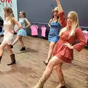 Turn Their Heads Nashville Line Dancing Lessons And More