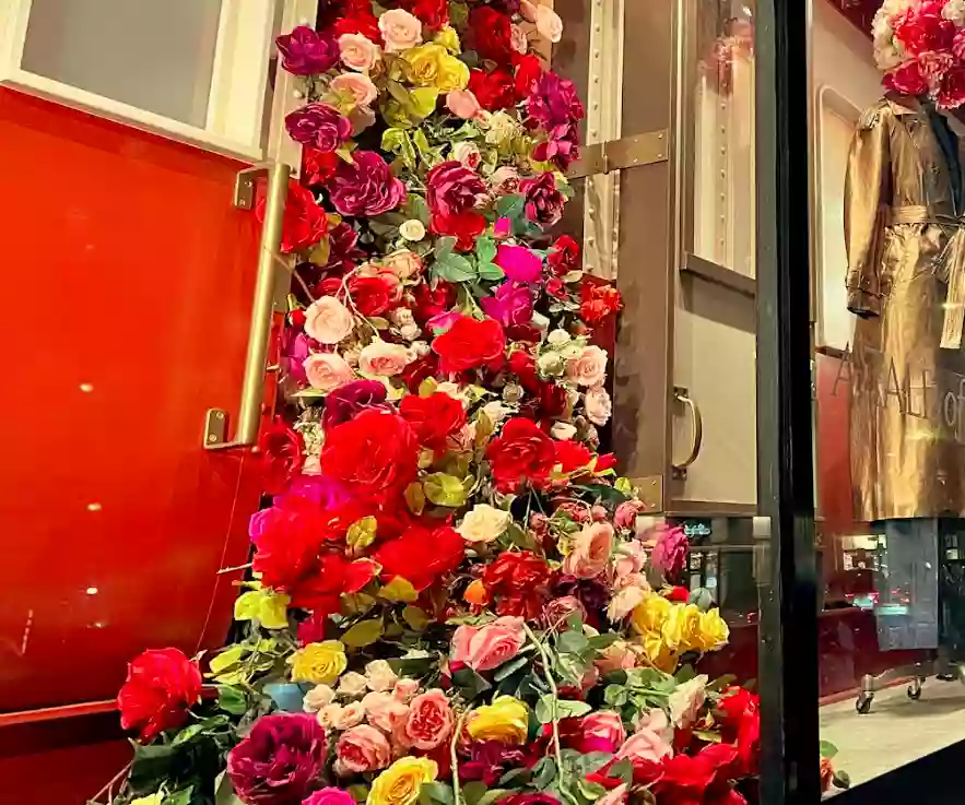 Flour LA, Inc. - Flower Walls and Installations - Named Best Florist by Vogue