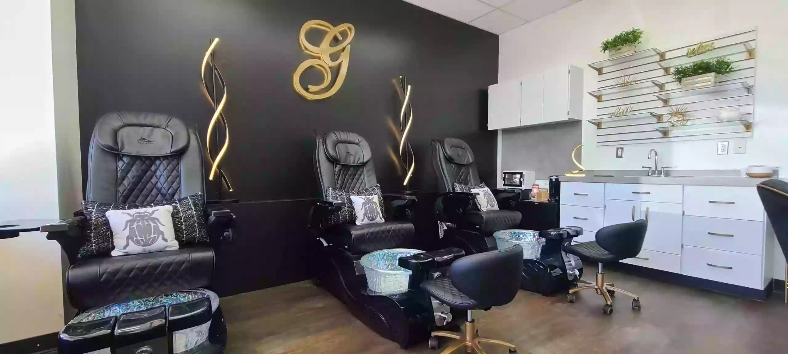 Glamour Nails Salon By Mayerlin Sanz (Inside Sola Salon Studio #17)