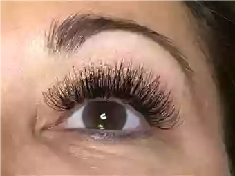 Suite Lashes and nails by Hana