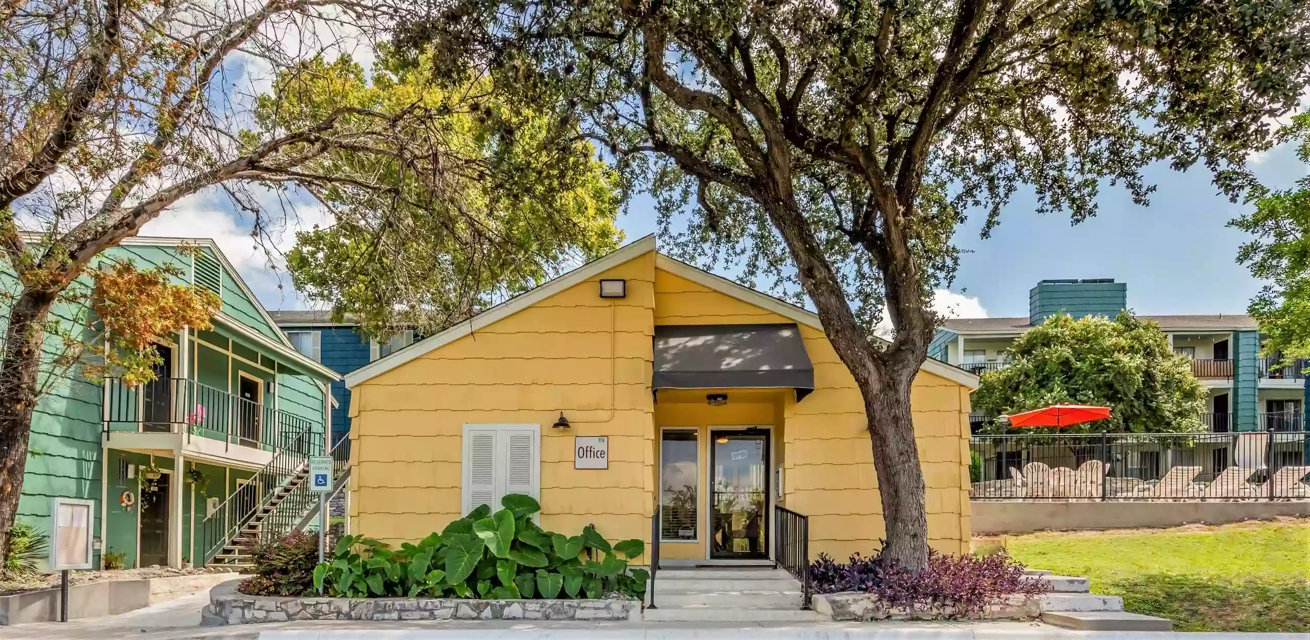 Vineyard Garden Apartments in San Antonio