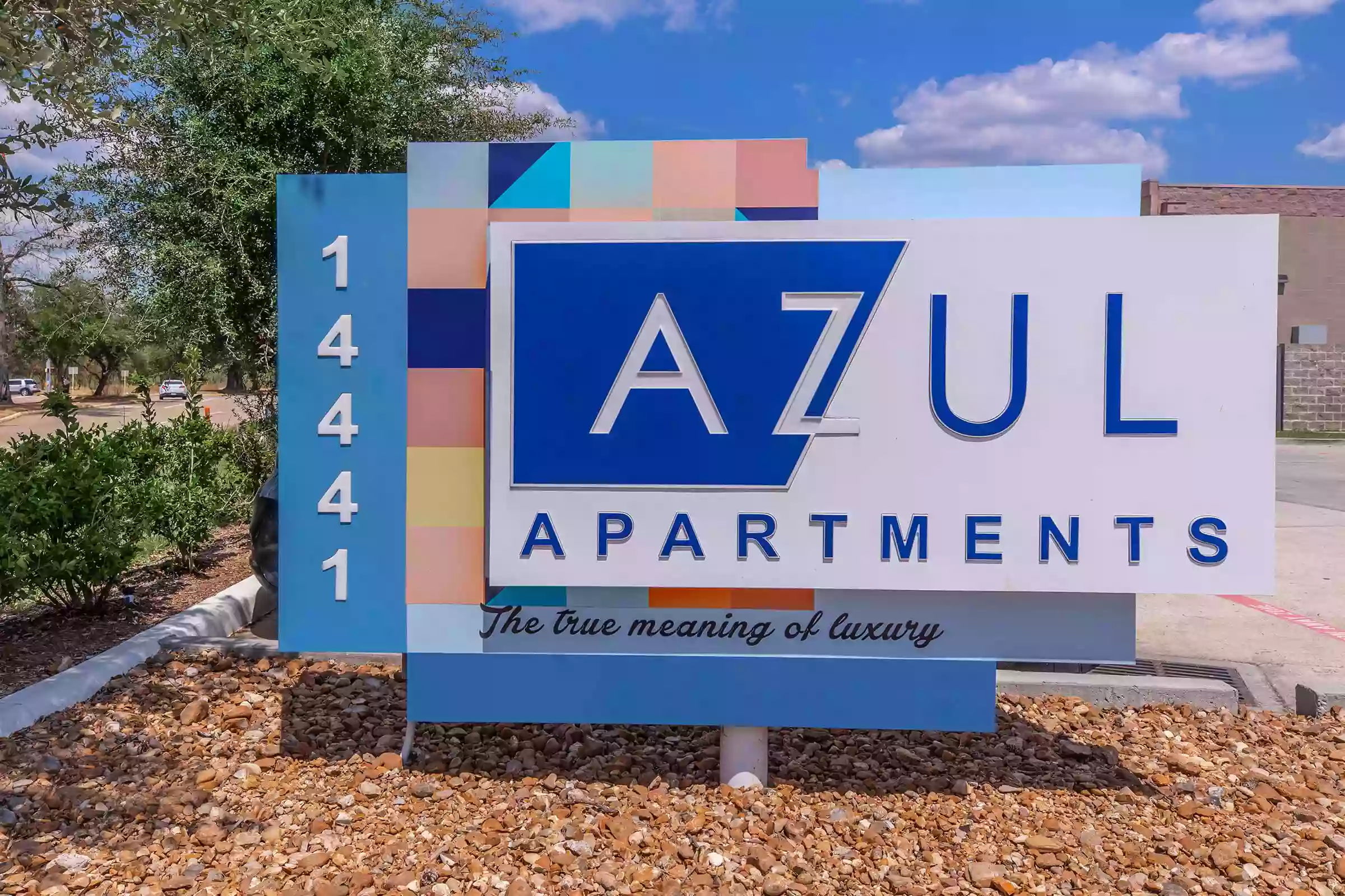 Azul Apartments