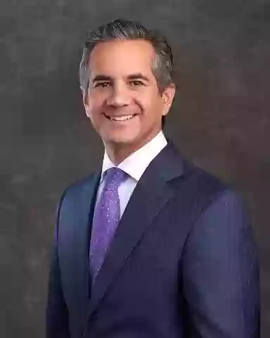 Merrill Lynch Financial Advisor Carlos Fernandez