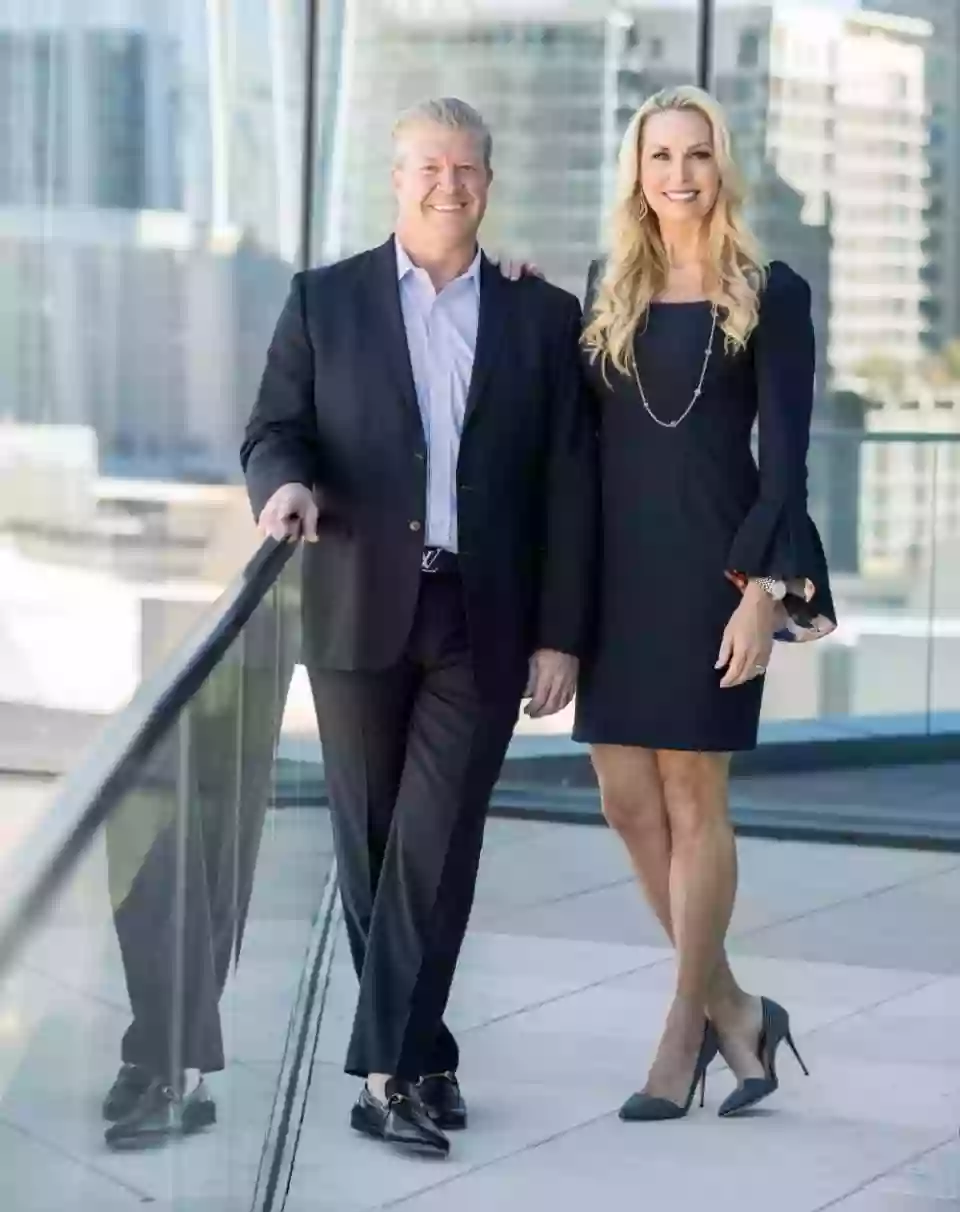 Austin Luxury Group | Gary & Michelle Dolch / Compass Real Estate Austin