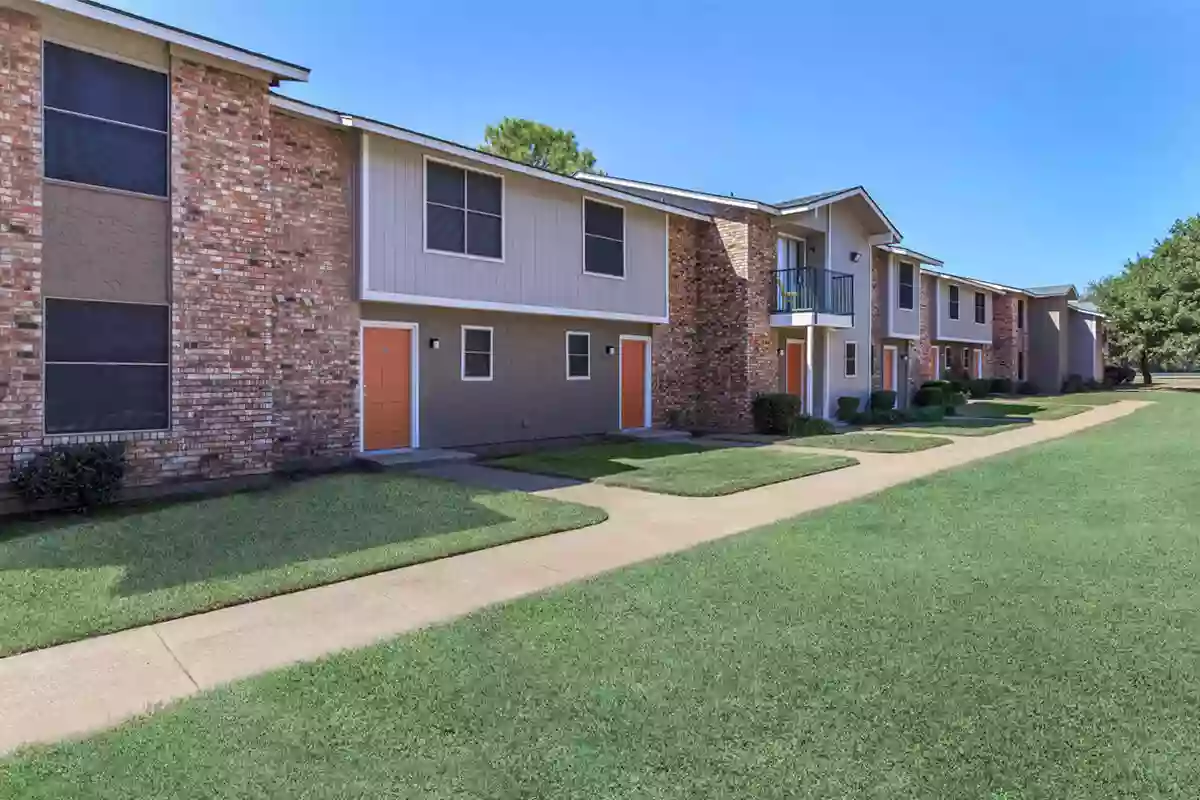 Waterford Glen Apartment Homes