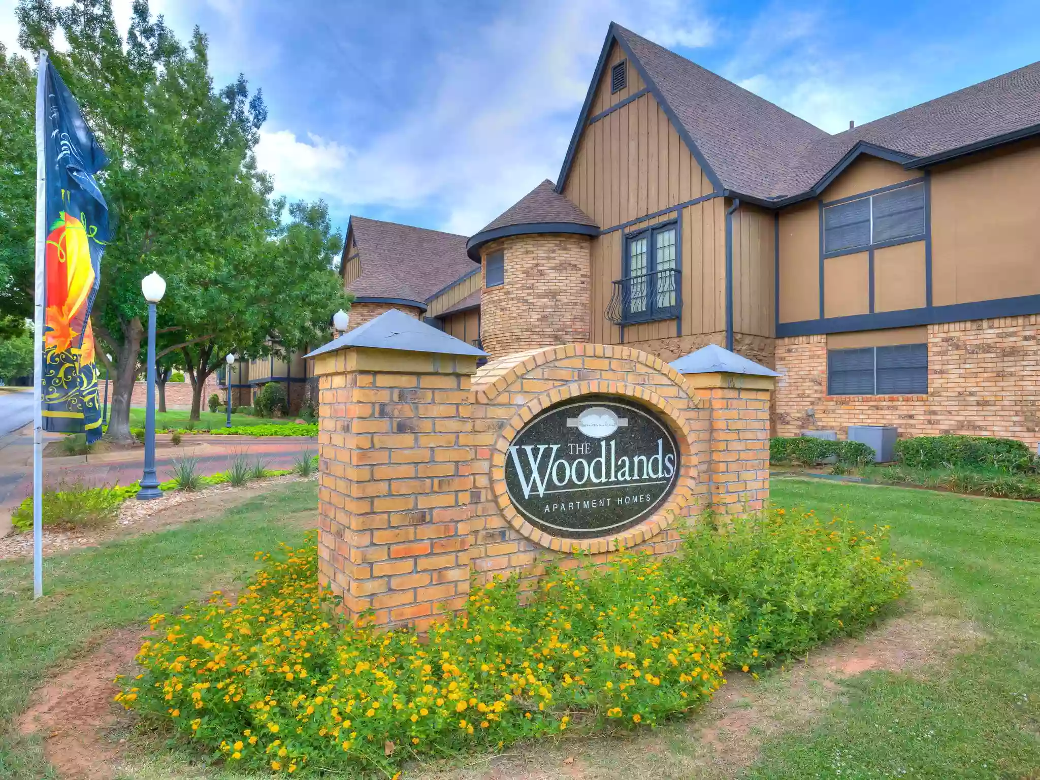 Woodlands Apartment Homes