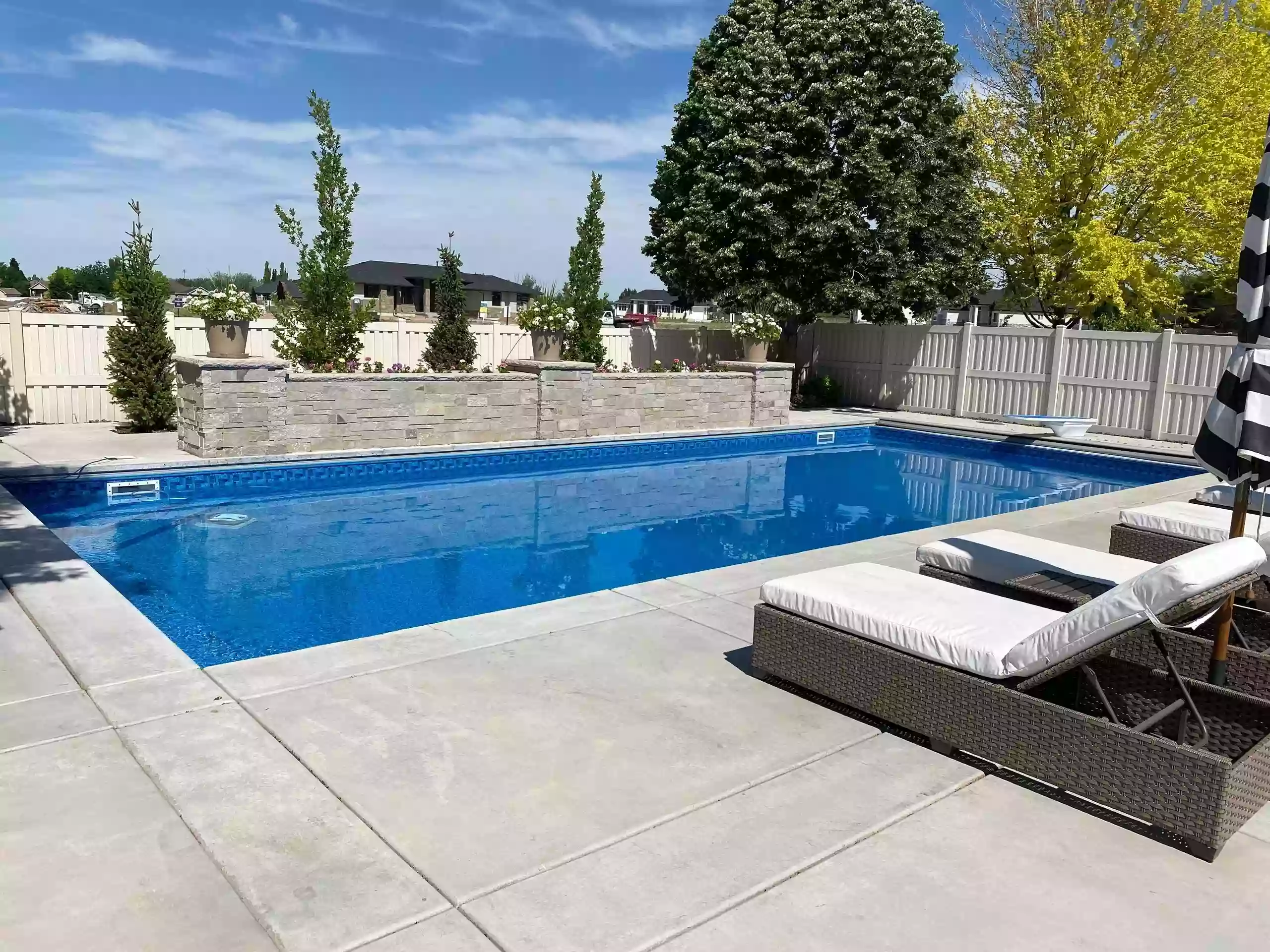 Premier Outdoor Living and Pools