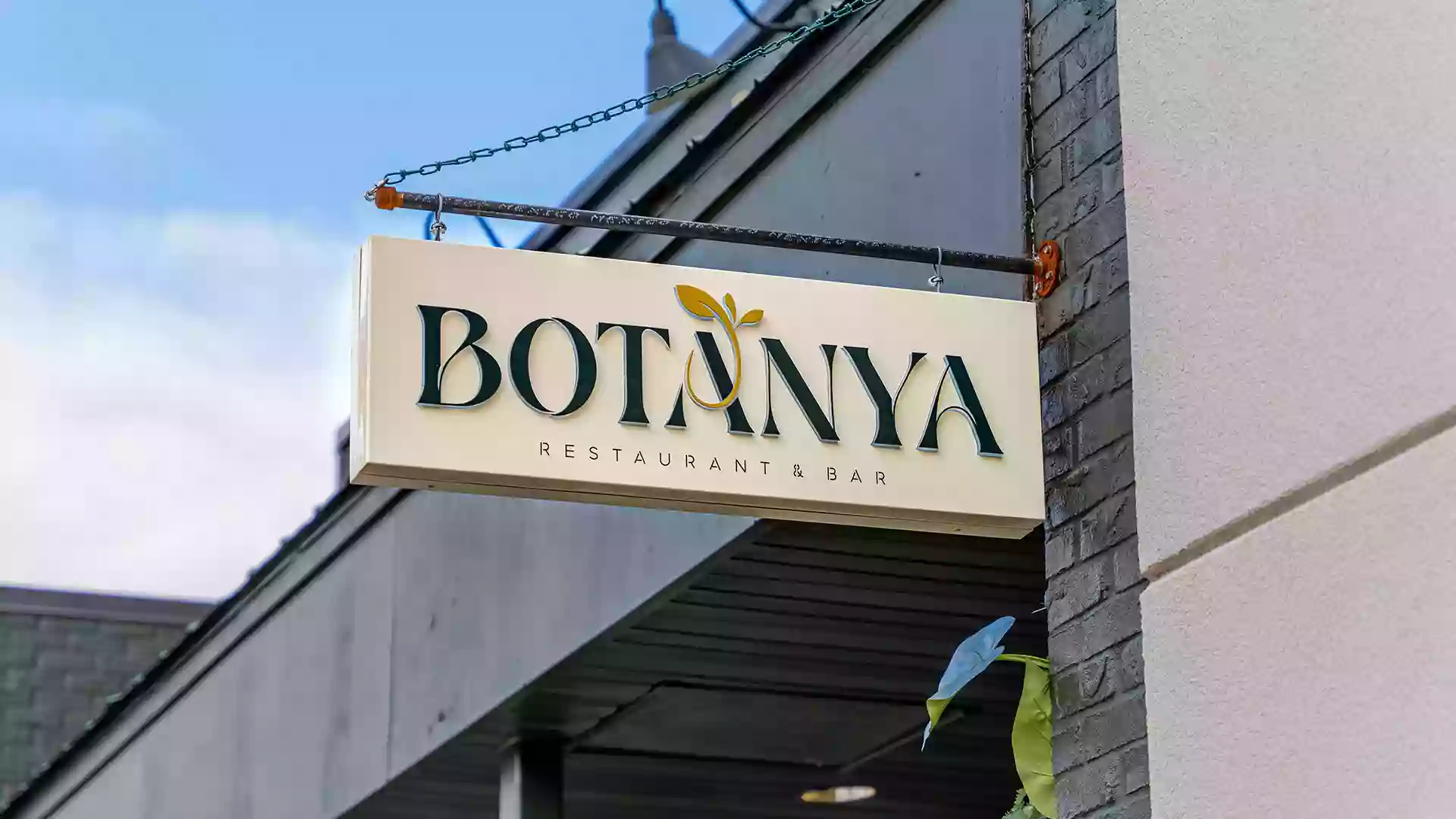 Botanya Restaurant & Bar