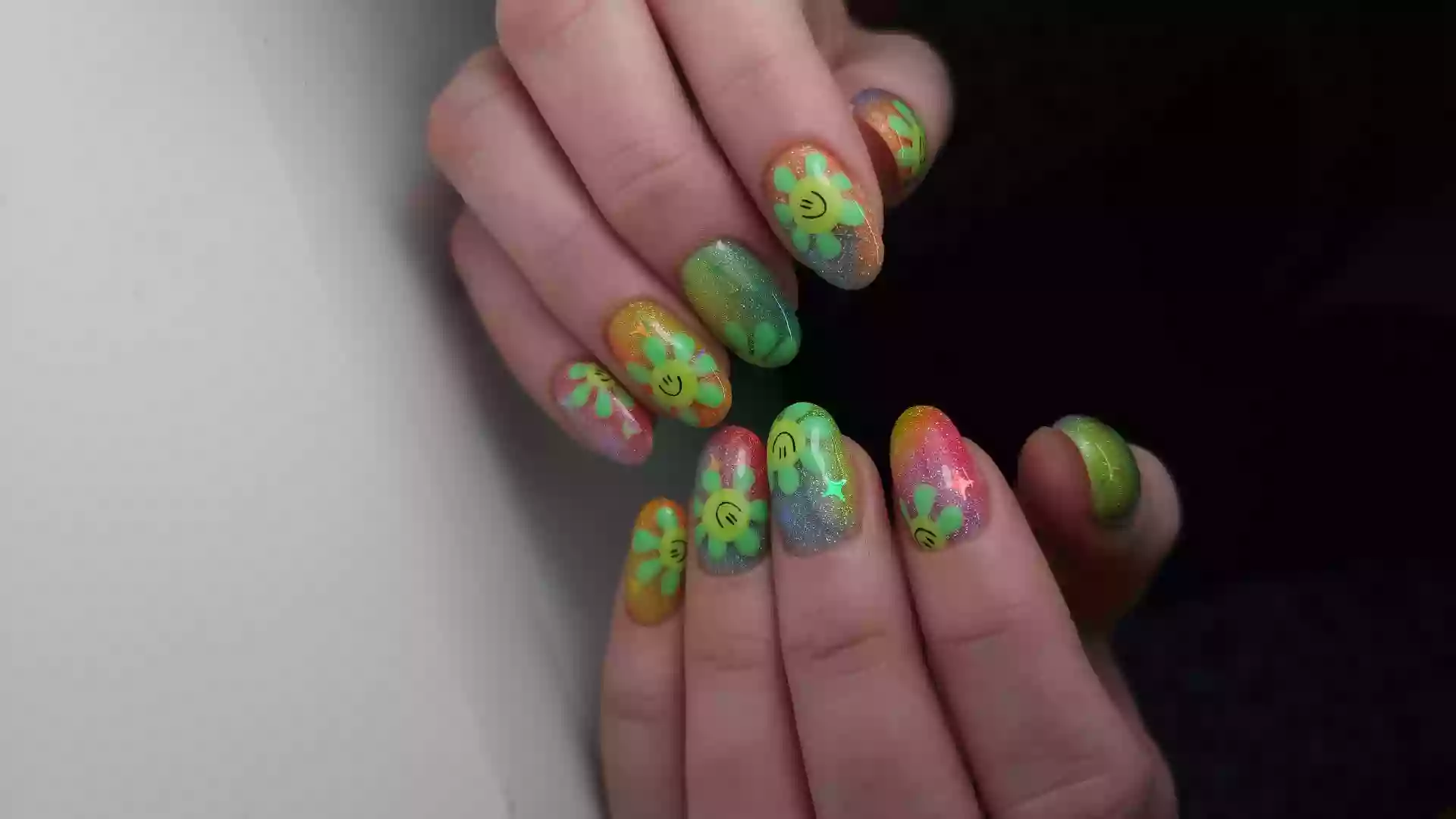 Buloushi Nails