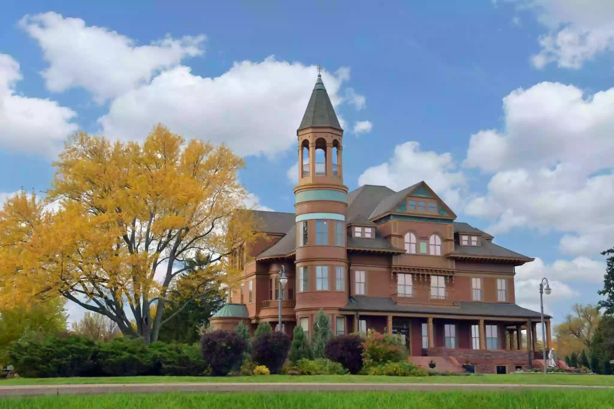 Fairlawn Mansion & Museum