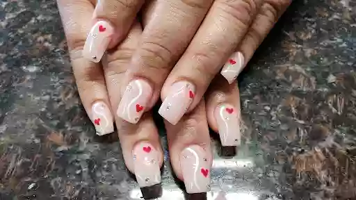 2 Sisters Nail