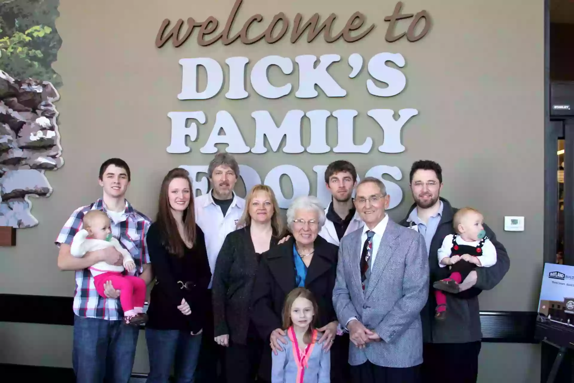 Dick's Family Foods - Sherwood
