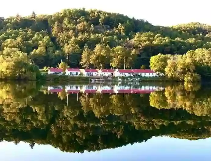 Cabins On The Lake