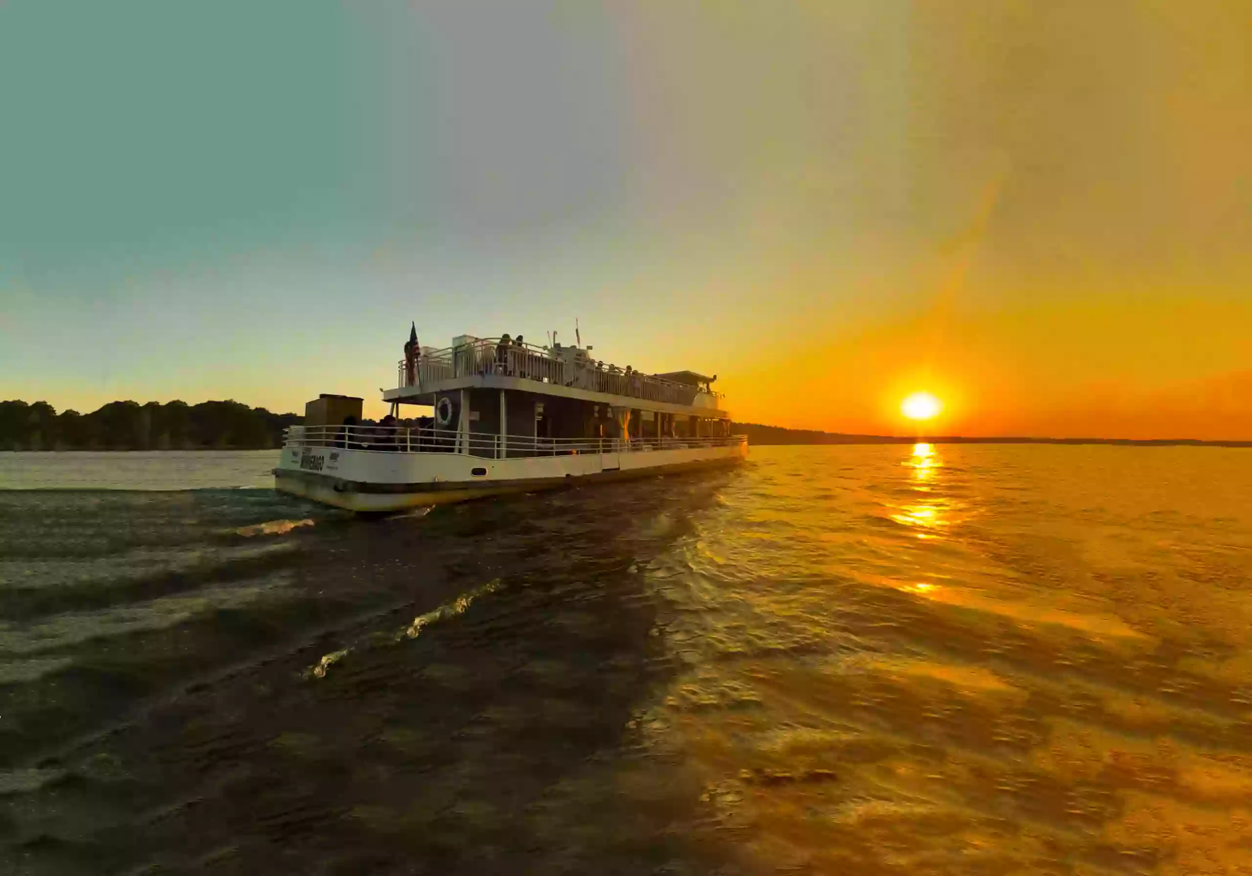 Dells Sunset Dinner Cruise