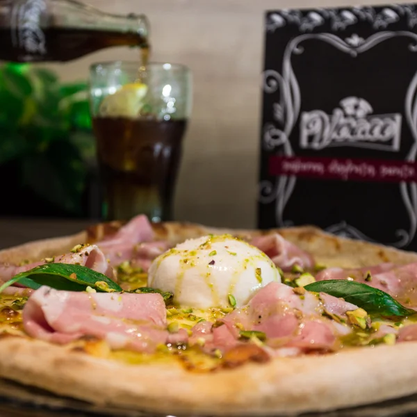 Foto de Pizzería Verace - Calle Prosperidad, Ronda, Granada, España